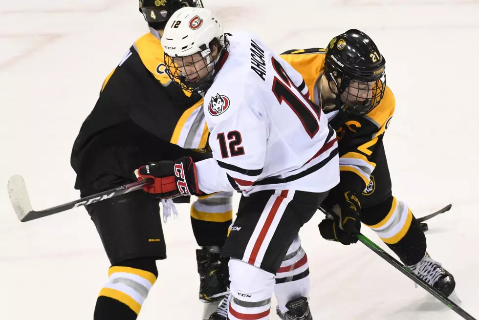 Huskies’ Ahcan Signs With NHL